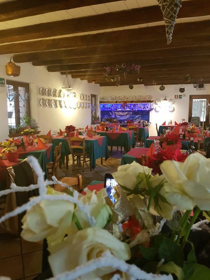 Al Fienile Hotel Orzano Eksteriør billede