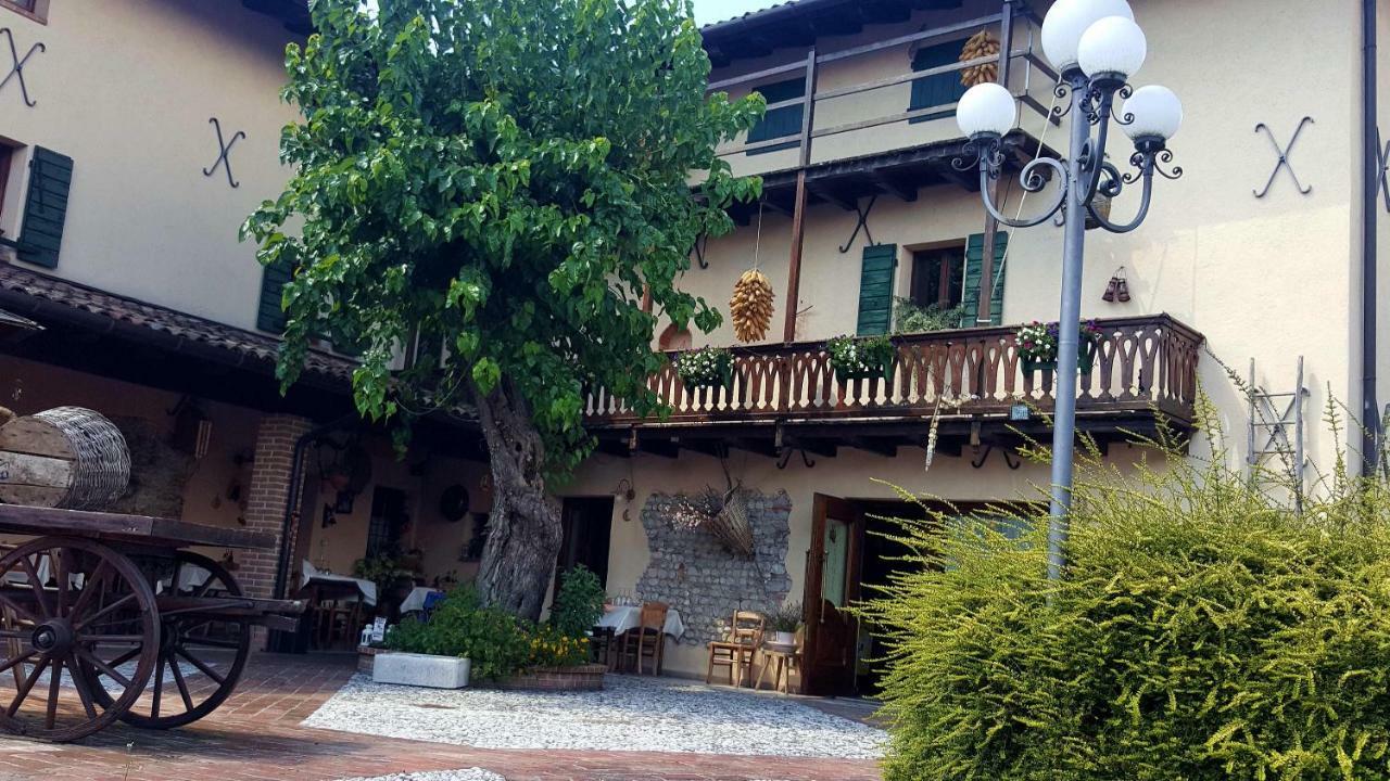 Al Fienile Hotel Orzano Eksteriør billede