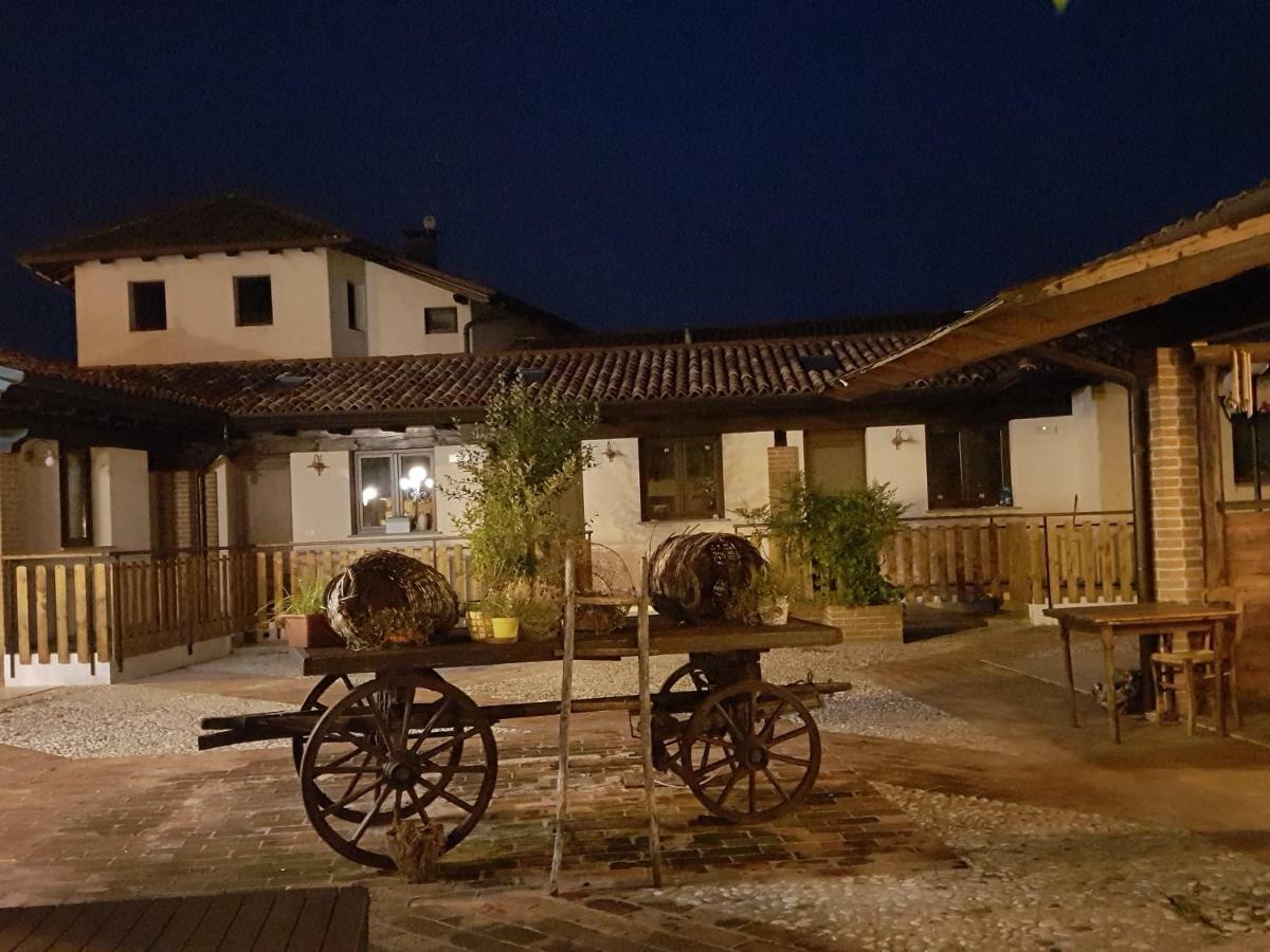 Al Fienile Hotel Orzano Eksteriør billede