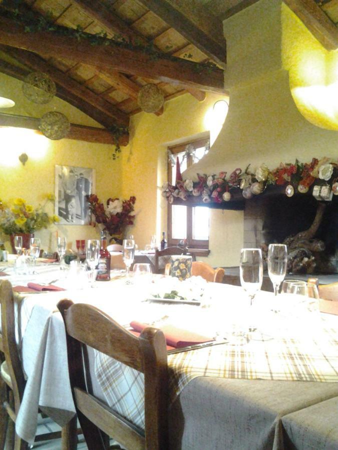 Al Fienile Hotel Orzano Eksteriør billede